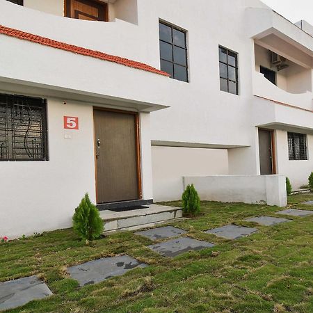 สปอต ออน 74801 คาร์นิวาล รีสอร์ต Hotel Raipur  ภายนอก รูปภาพ