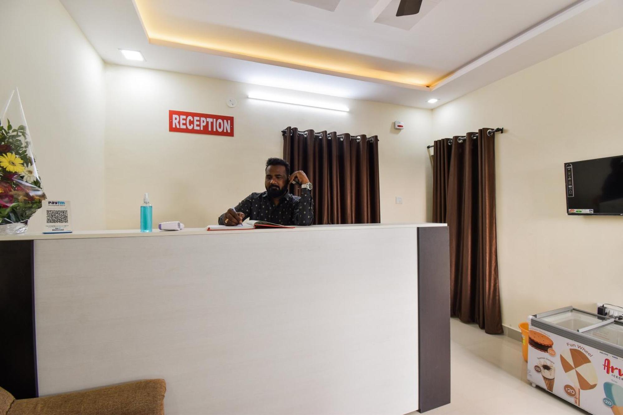 สปอต ออน 74801 คาร์นิวาล รีสอร์ต Hotel Raipur  ภายนอก รูปภาพ