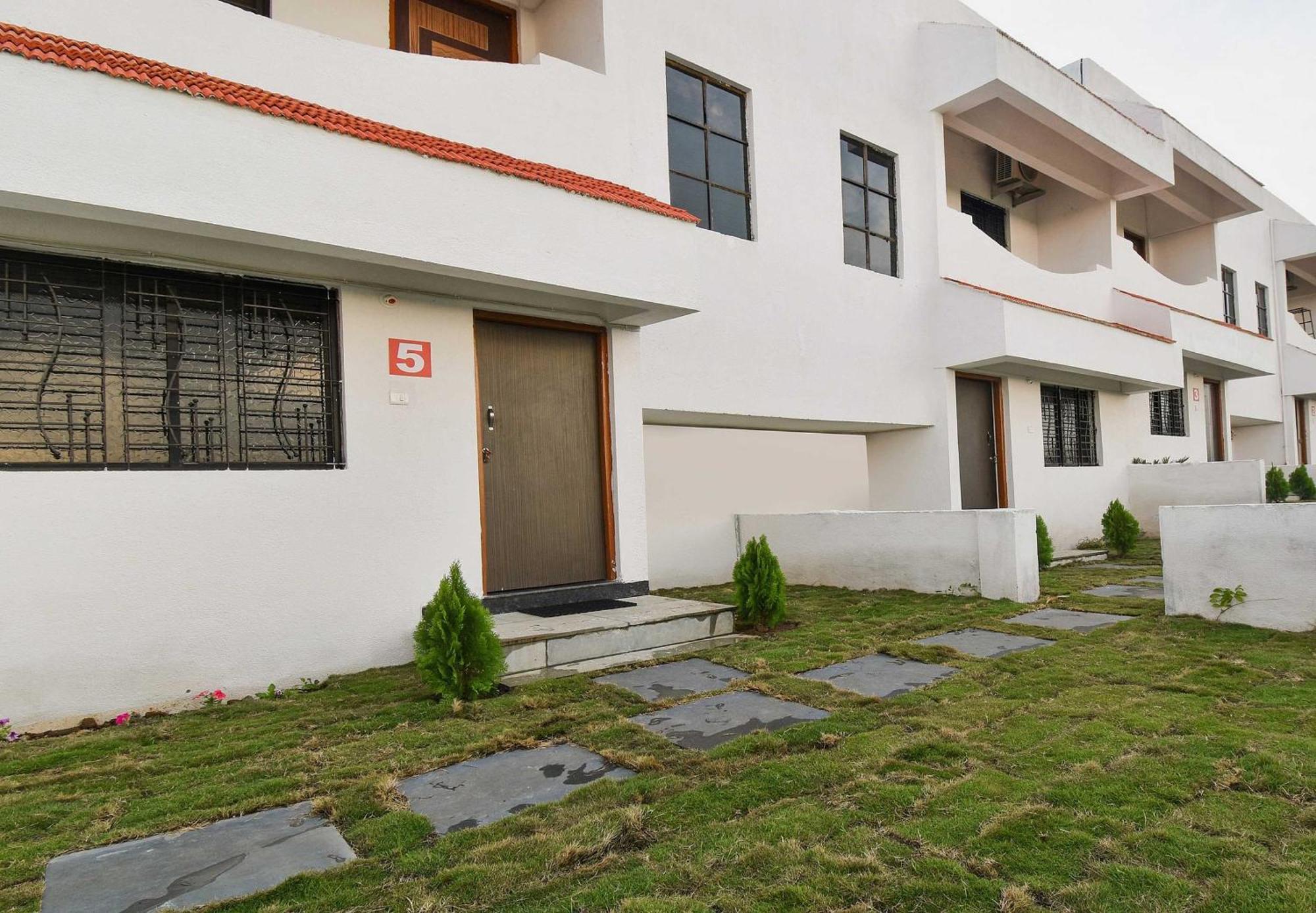 สปอต ออน 74801 คาร์นิวาล รีสอร์ต Hotel Raipur  ภายนอก รูปภาพ