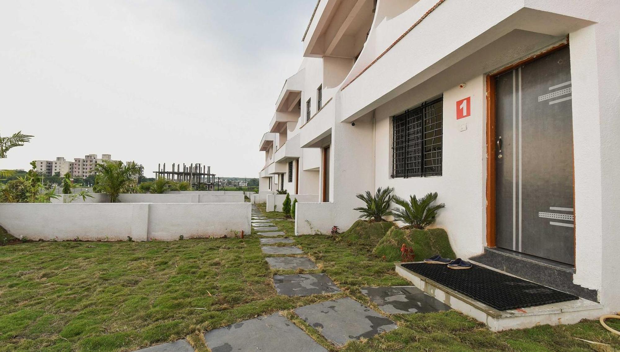 สปอต ออน 74801 คาร์นิวาล รีสอร์ต Hotel Raipur  ภายนอก รูปภาพ