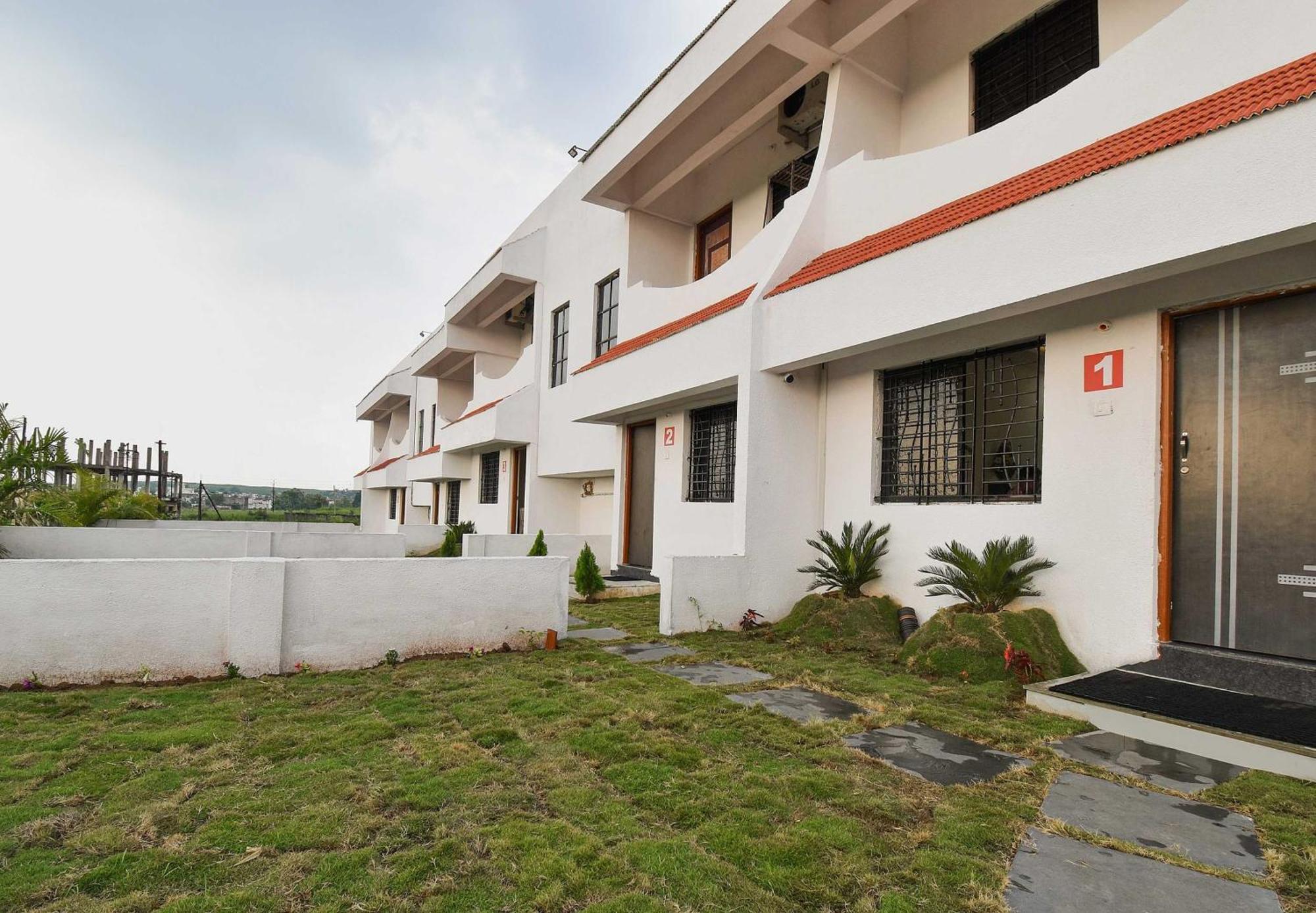 สปอต ออน 74801 คาร์นิวาล รีสอร์ต Hotel Raipur  ภายนอก รูปภาพ