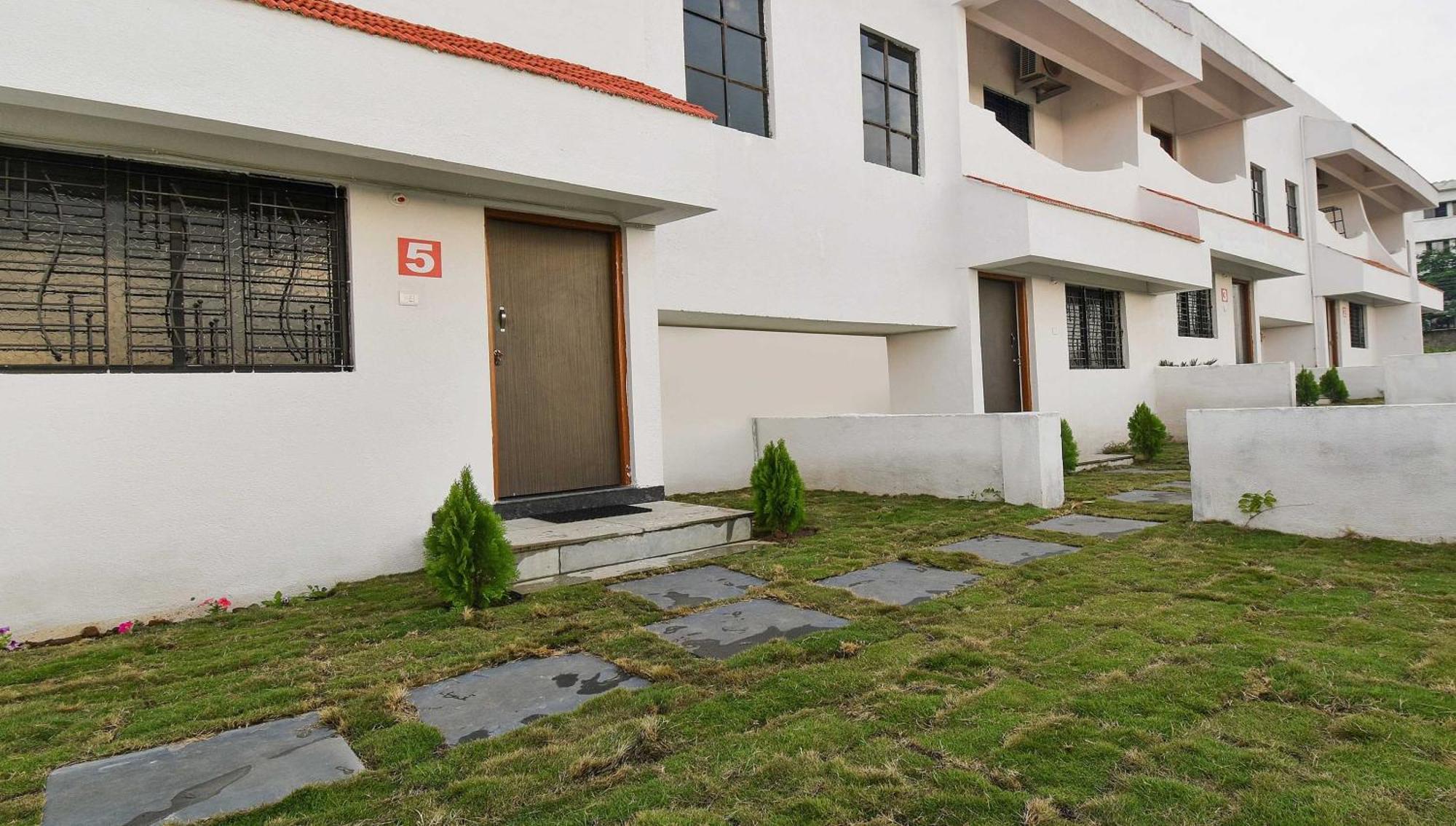 สปอต ออน 74801 คาร์นิวาล รีสอร์ต Hotel Raipur  ภายนอก รูปภาพ